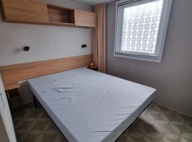 Tres Jolie Mobil 3 418 *